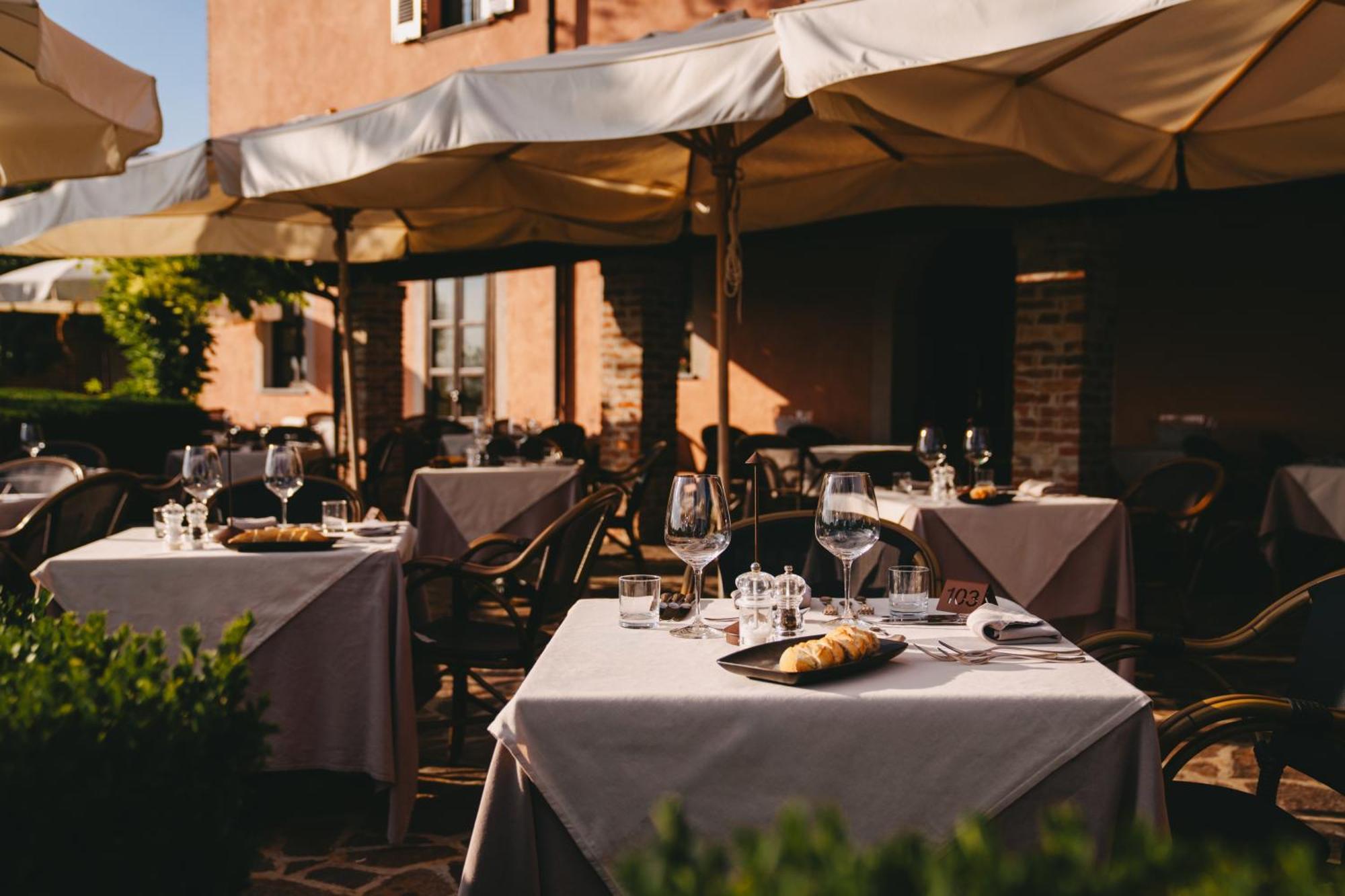 Sunstar Hotel Piemont Castello Di Villa Isola d'Asti ภายนอก รูปภาพ
