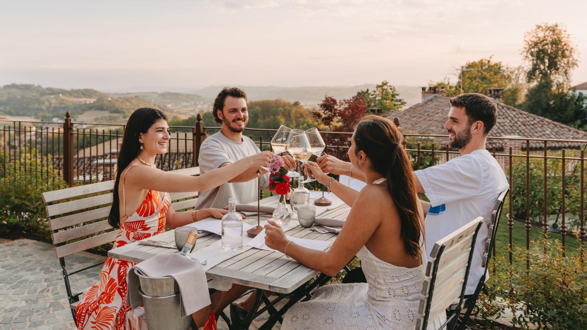 Sunstar Hotel Piemont Castello Di Villa Isola d'Asti ภายนอก รูปภาพ